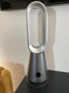 a blender sitting on top of a table at Agréable studio pour 2 personnes Studio Melen in Saint-Thurien
