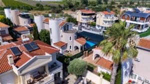 an aerial view of a villa with houses at Villa ay yıldız in Belek
