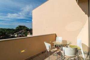A balcony or terrace at Costabravaforrent Pedró