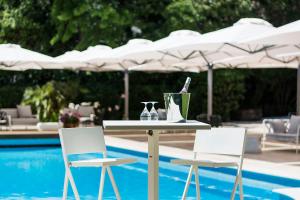Bazén v ubytování La Villa Guy & Spa - Teritoria nebo v jeho okolí