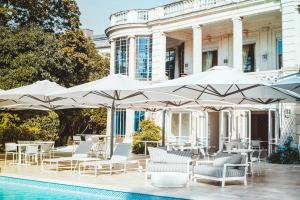Bazén v ubytování La Villa Guy & Spa - Teritoria nebo v jeho okolí