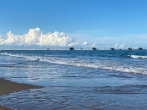 a view of the ocean from the beach at Casa Agata in Chioggia