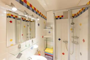 a bathroom with a shower and a sink at Biobauernhof Gegg in Schwanberg +15 photos