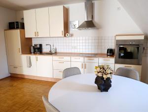Køkken eller tekøkken på Suite 13 Old Town