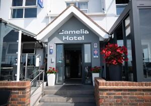 a hotel entrance with a sign that reads samala hotel at Camelia Hotel in Southend-on-Sea