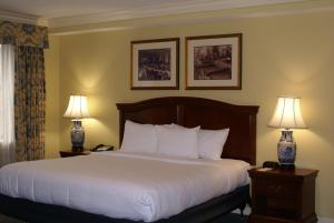 columbia club indianapolis dress code FAQ's