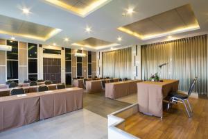 Konferenční prostory v ubytování C Cha-Am Hotel + 37 fotografií