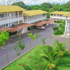 arial view of a parking lot of a motel at Lacqua DiRoma - Acesso livre ao Park Aquático - Central de Reservas in Caldas Novas