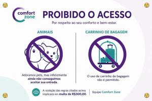 a set of signs for a dog and a cat at Comfort Zone in Porto Alegre