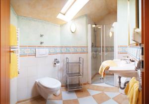 Et badeværelse på Appartementhaus Silvia