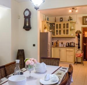 Gallery image of Welcoming villa with sea, mountain, and garden views in Coteau Raffin