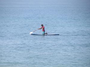 Windsurfing sa hotel o sa malapit