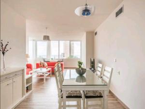 Posedenie v ubytovaní Apartamento Playamar