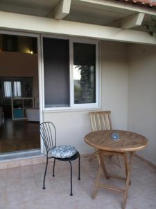 A balcony or terrace at Theodosia Studios