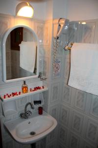 Phòng tắm tại Dimitra Studios