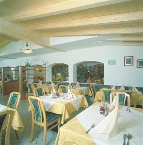 Restaurace v ubytování Hotel San Leonardo
