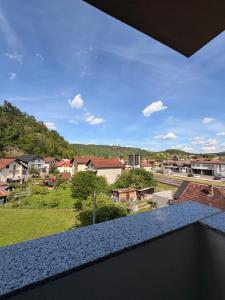 Blick vom Dach eines Hauses in der Unterkunft Apartment EDA in Bosanska Krupa