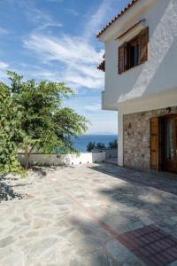 Villa con vistas al océano en Potami Mountain, en Karlovasi