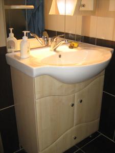 A bathroom at Viktória&Krisztián Apartments