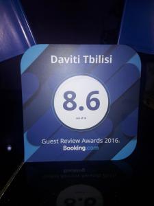 Certifikát, hodnocení, plakát nebo jiný dokument vystavený v ubytování Daviti Tbilisi