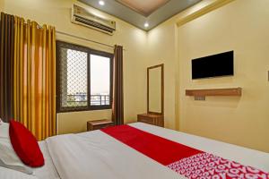 Gallery image of Hotel O The Honey Guest House in Haldwāni +23 photos