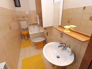Kúpeľňa v ubytovaní Apartment Damir 864 + 14 fotografií