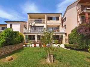 Vonkajšia záhrada v ubytovaní Apartment Damir 864