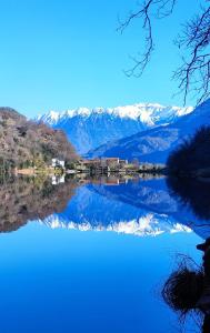 a view of a lake with mountains in the background at Appartamenti Angelo e Maria in Lovere