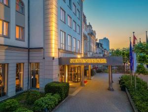 a building with a sign in front of it at Steigenberger Hotel Bad Homburg in Bad Homburg vor der Höhe +23 photos