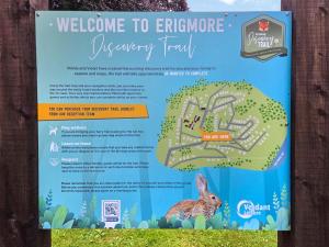 a sign for the zoo with a picture of a rabbit at 1 Sunview Garden in Birnam