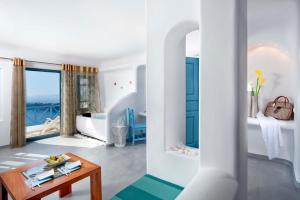 Tempat tidur dalam kamar di Absolute Bliss