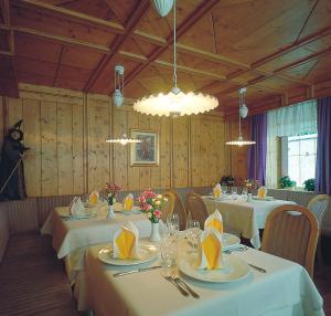 Restaurace v ubytování Hotel San Leonardo