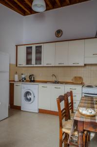 Kuchyň nebo kuchyňský kout v ubytování Villa Soultana + 14 fotografií