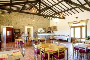 Een restaurant of ander eetgelegenheid bij Agriturismo Ristorante Monte Argentario
