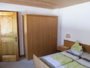 Llit o llits en una habitació de Haus Rottensteiner