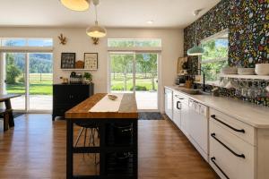 a kitchen with a large island in the middle at LeWeber Haus in Leavenworth