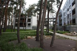 Vonkajšia záhrada v ubytovaní Apartamenty Karawela - Nadmorski Dwór