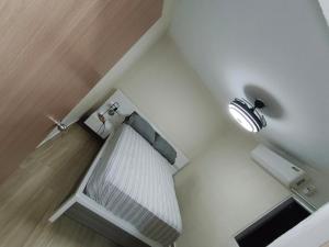 an overhead view of a bathroom with a sink at Quiet place in El Seis +6 photos