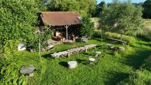 an overhead view of a cabin in the middle of a field at Eco glamping tent 'Basilikus' in Laakdal