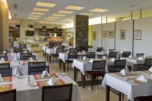 Restaurant o un lloc per menjar a Alfagar Village