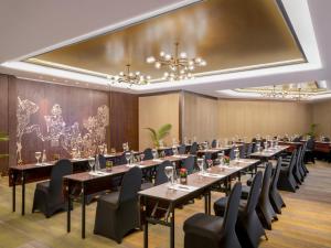 Zona de negocis o sala de conferències de Hotel Ciputra Semarang 50 fotos més