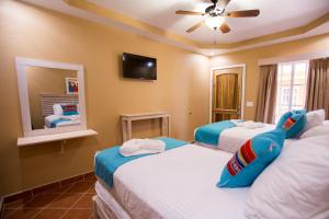 Gallery image of Mr. Tucan Hotel in West End