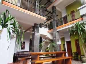 Balkón nebo terasa v ubytování deSERUNI Guest House Kerobokan