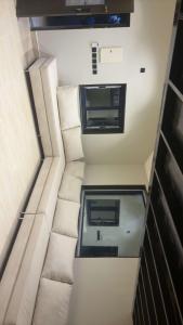 an overhead view of a small room with a window at منتجع النادر الريفي in Az Zulfi