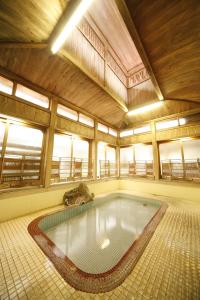 湯田中温泉 清風荘の敷地内または近くにあるプール