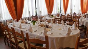 Restaurace v ubytování Hotel La Rama + 37 fotografií