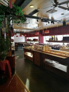 Εστιατόριο ή άλλο μέρος για φαγητό στο Hotelli Puustelli Lieksa