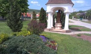 A garden outside Country house Balaton
