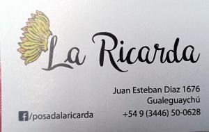 a label for a bottle of wine with a drawing of a flower at La Ricarda in Gualeguaychú
