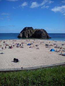 Gallery image of Osnok in Tenby